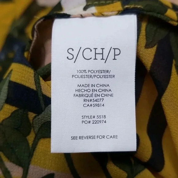 {CAbi} Women Style #5518 Spring Scene Bell Sleeves Blouse Size Small - Picture 12 of 13